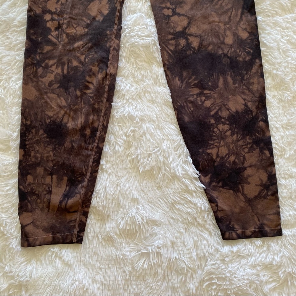 Victoria’s Secret PINK Active seamless workout tights - marble tie dye - Picture 9 of 16